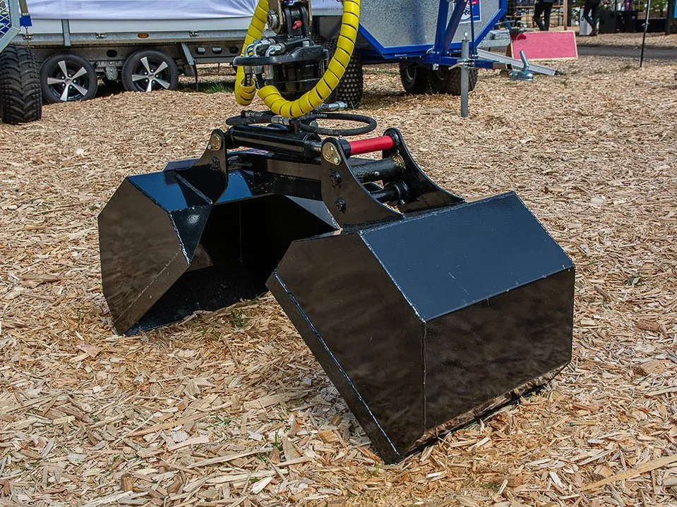 bonnet-1484538