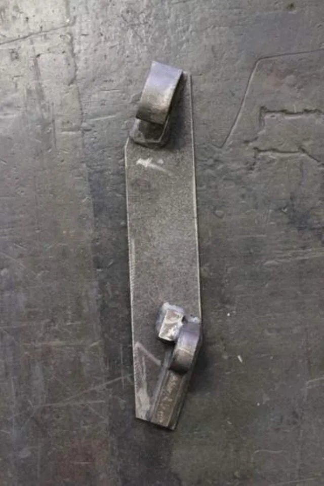 bonnet-1486979